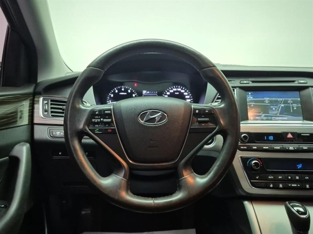 HYUNDAI Sonata - Vista 9