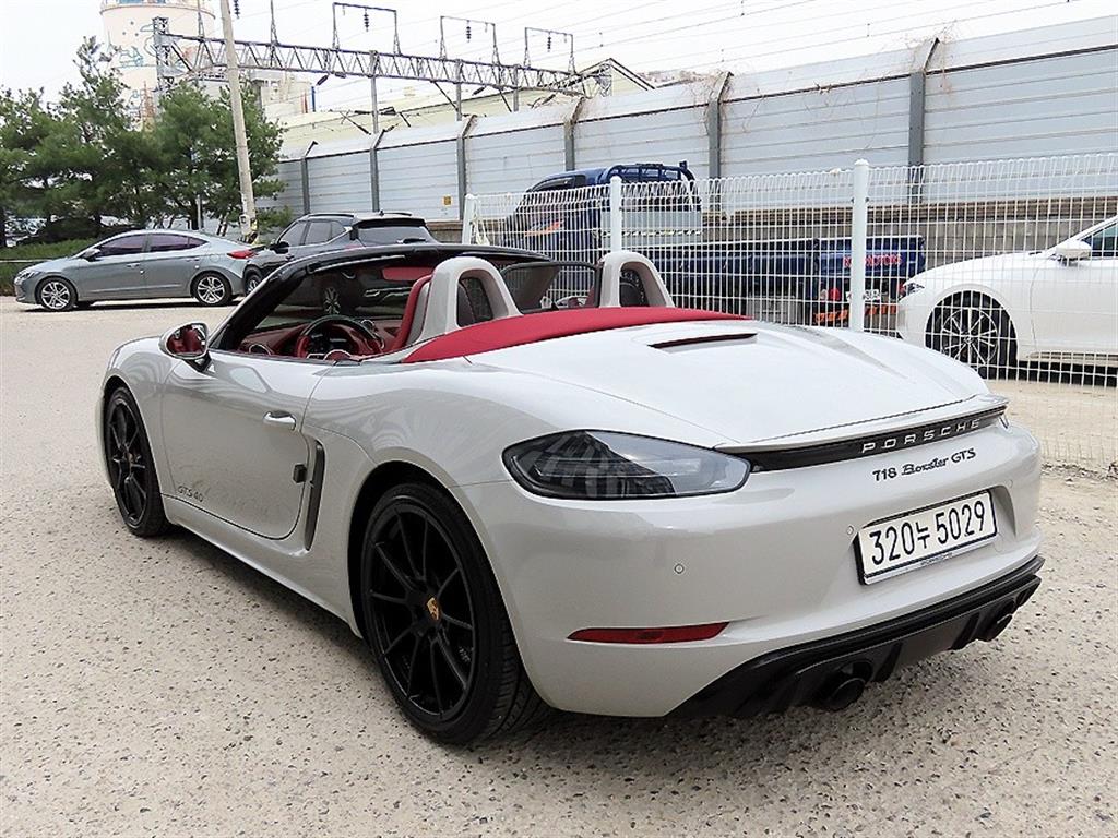 Porsche 718 - Vista 7