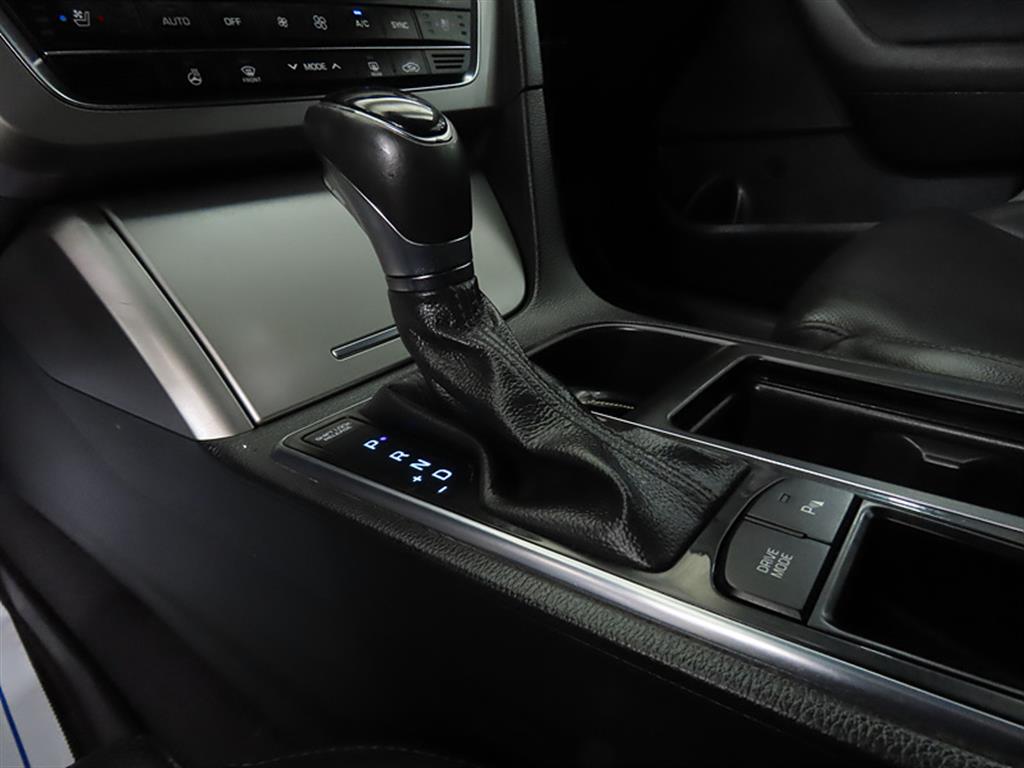 HYUNDAI Sonata - Vista 9