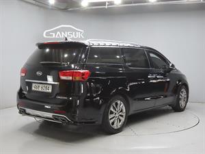 KIA Carnival - Vista 8