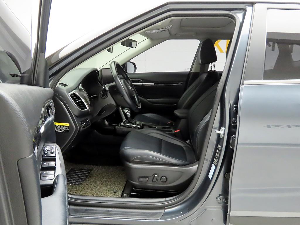 KIA Seltos - Vista 12