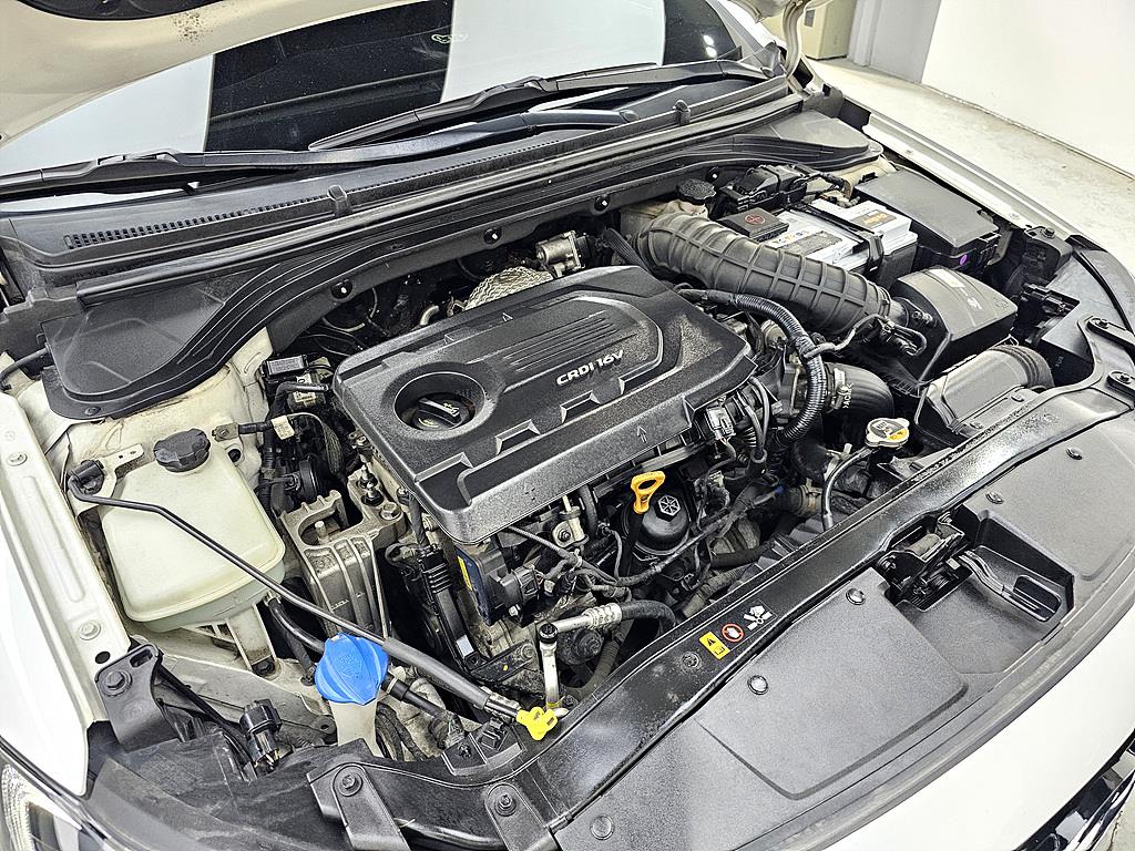 HYUNDAI Avante - Vista 6