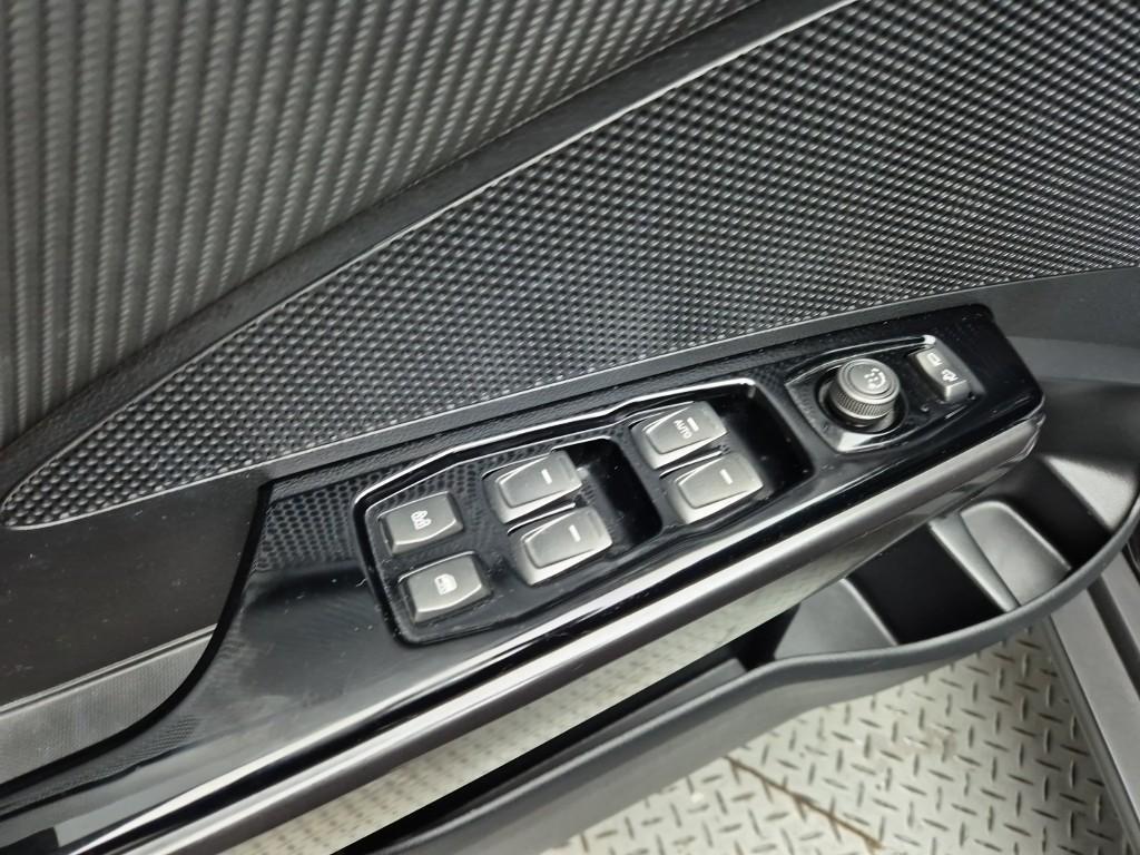 Ssangyong Tivoli 2020 Negro - Importación desde Corea - HF Imports Iquique - Foto 17