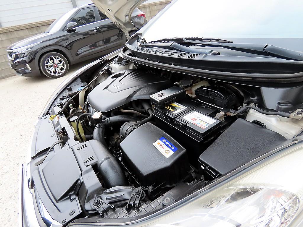 HYUNDAI Avante 2012 Plateado - Importación desde Corea - HF Imports Iquique - Foto 17