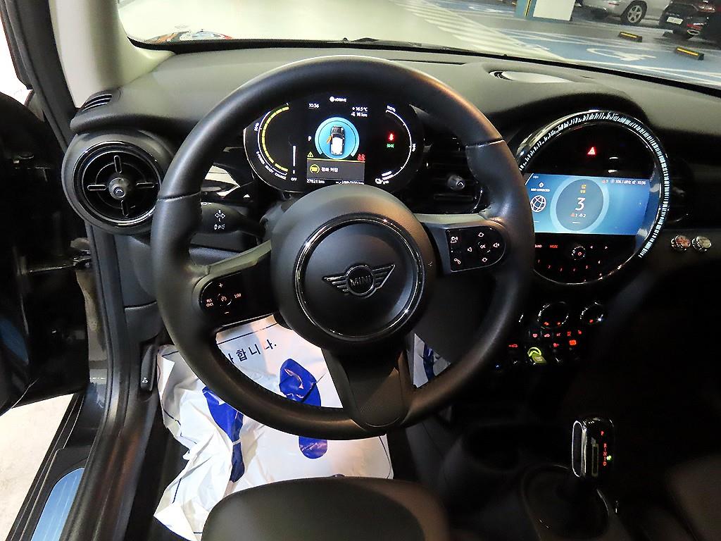 Mini Cooper Electric - Vista 8