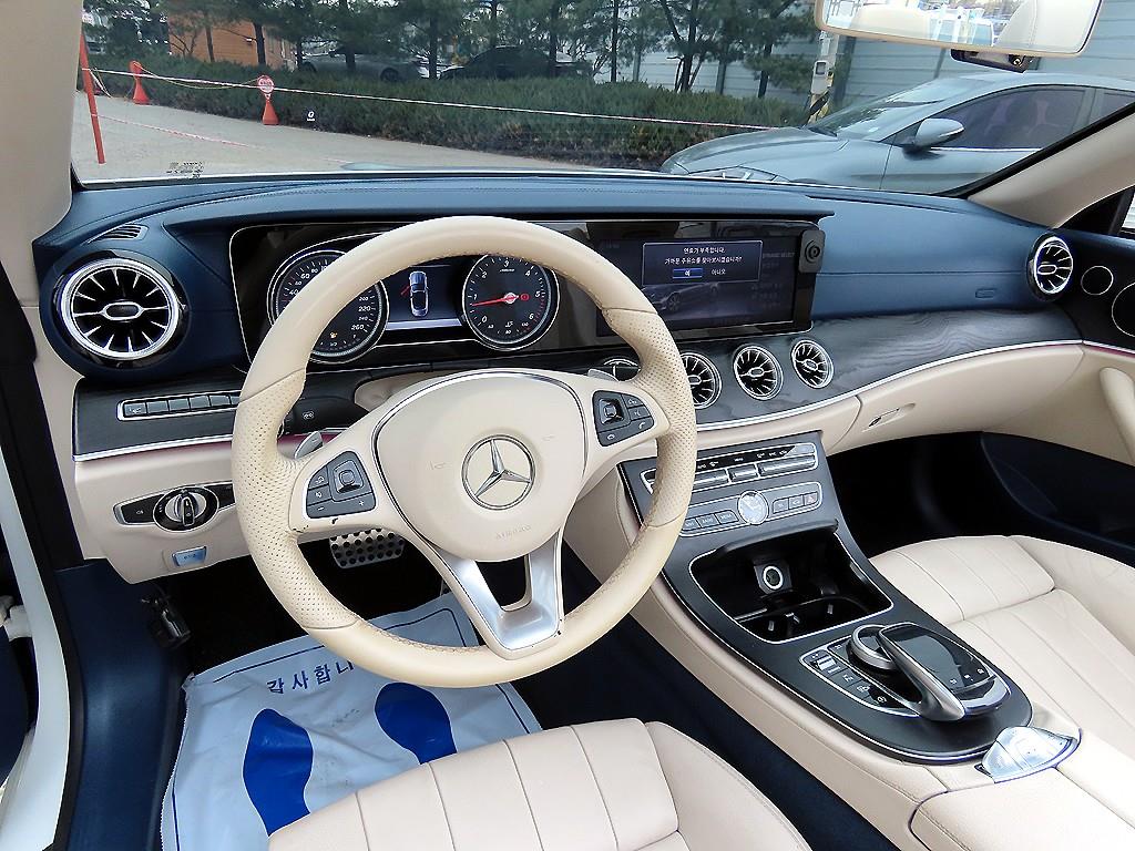 Mercedes Benz E class - Vista 12