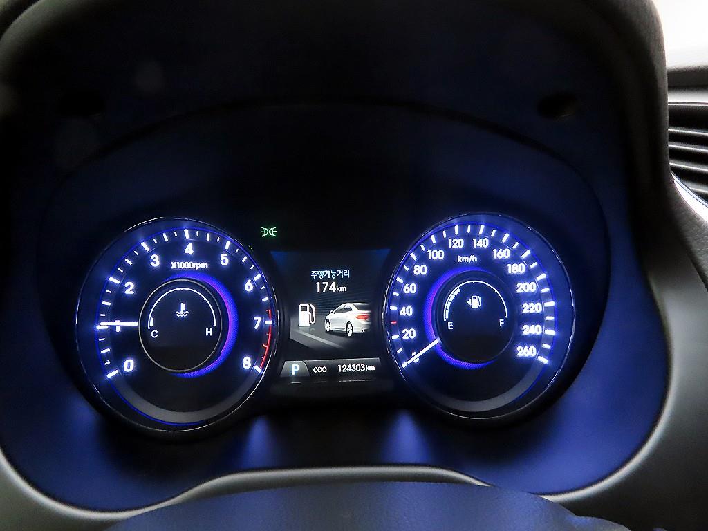 HYUNDAI Grandeur - Vista 6