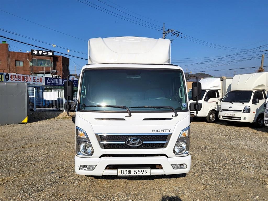 medium and large cargo truck - Vista 2