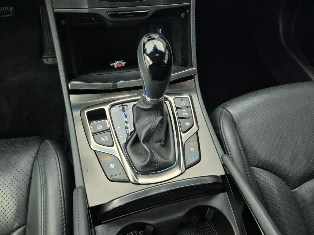 HYUNDAI Grandeur - Vista 8