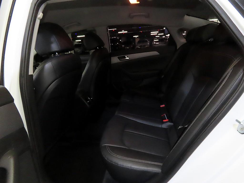 HYUNDAI Sonata - Vista 7