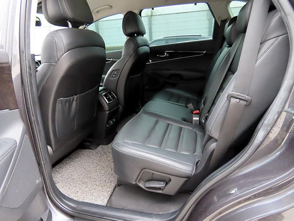 KIA Sorento - Vista 6