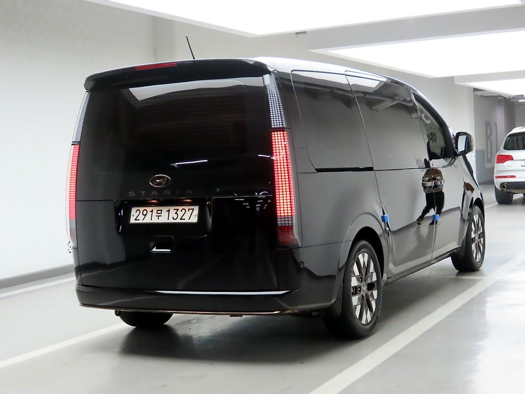 HYUNDAI Staria - Vista 4