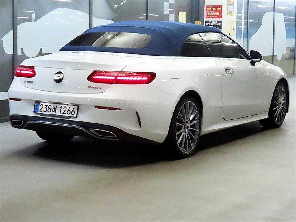 Mercedes Benz E class - Vista 4