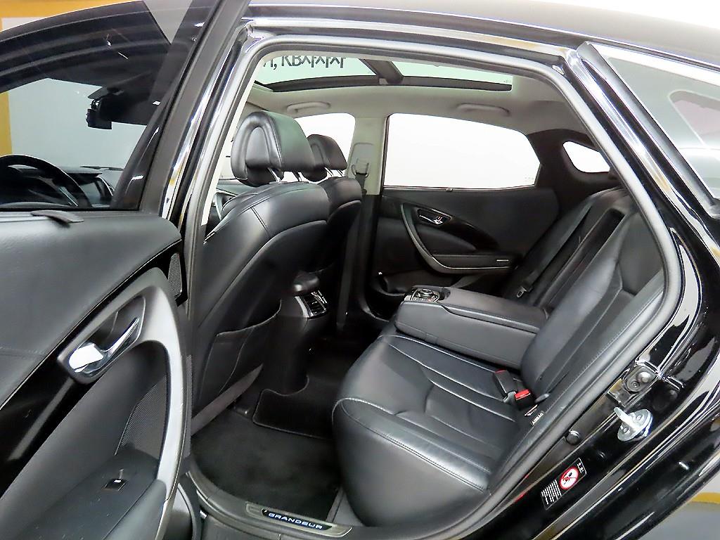 HYUNDAI Grandeur - Vista 6