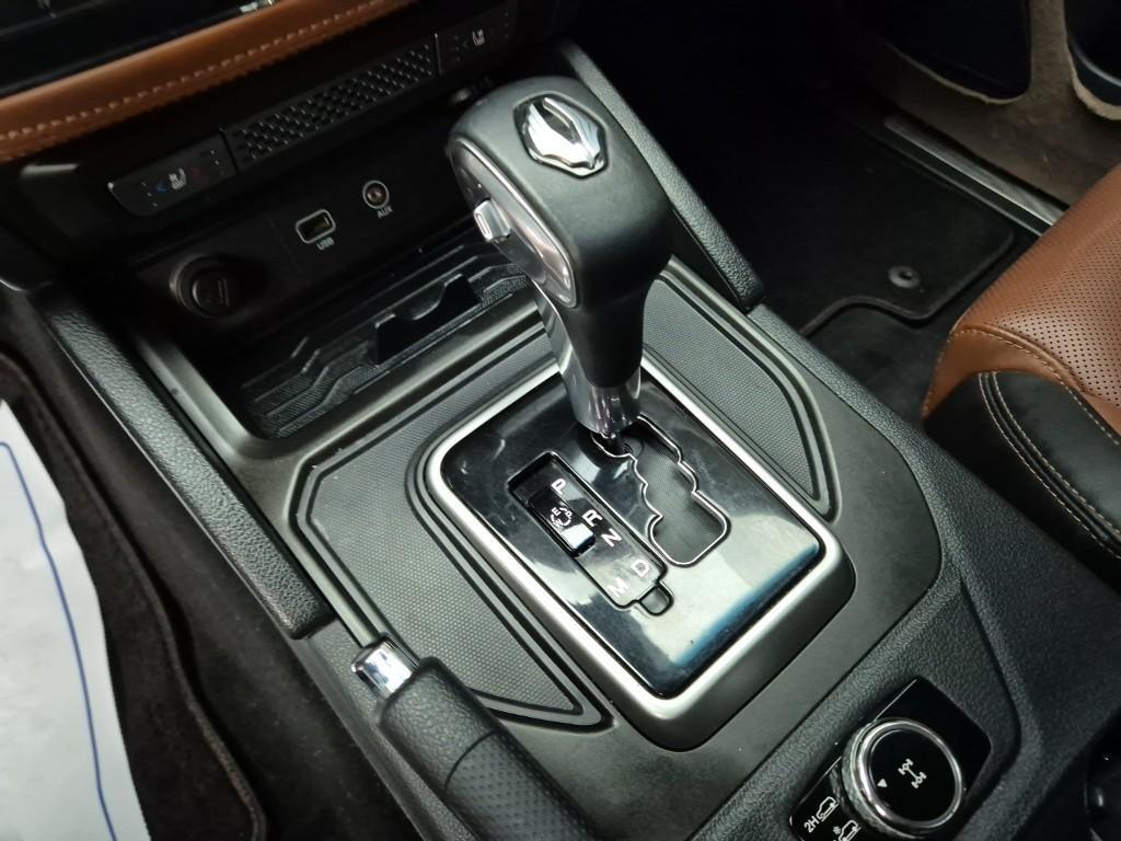 Ssangyong Rexton - Vista 8