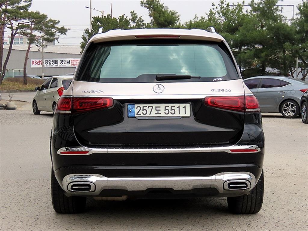 Mercedes Benz GLS Class - Vista 4