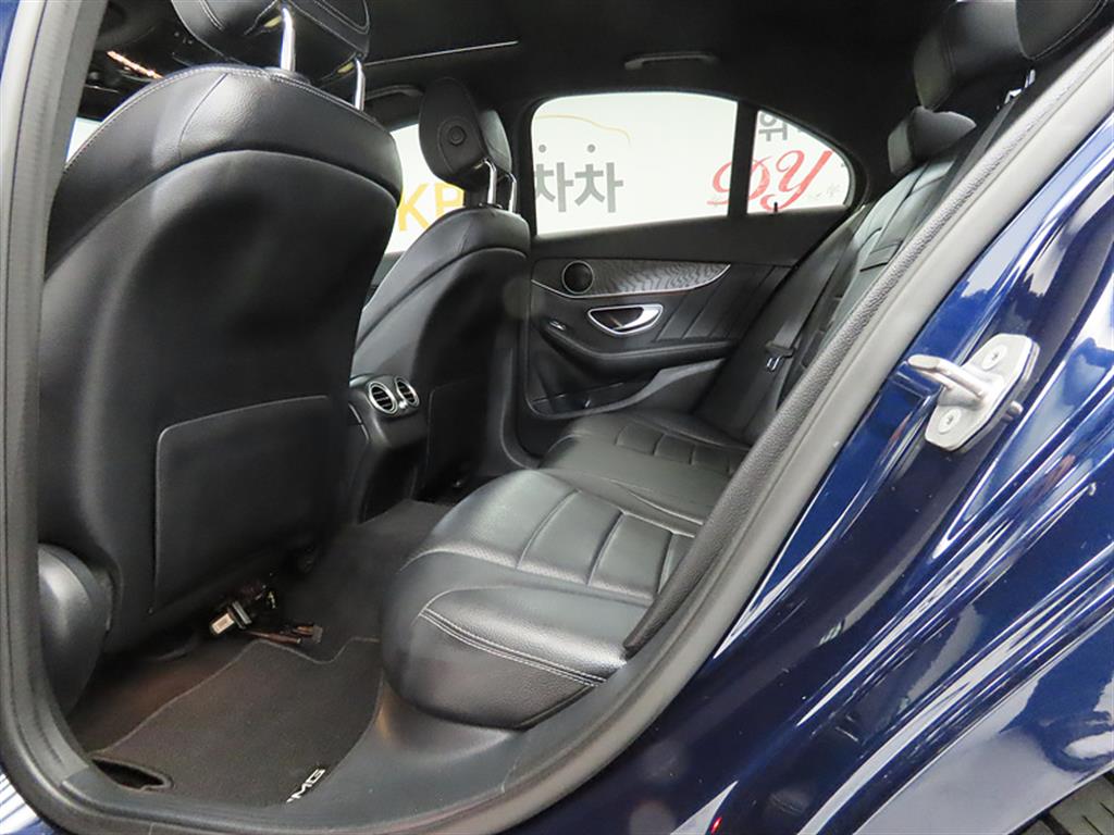 Mercedes Benz C Class - Vista 6