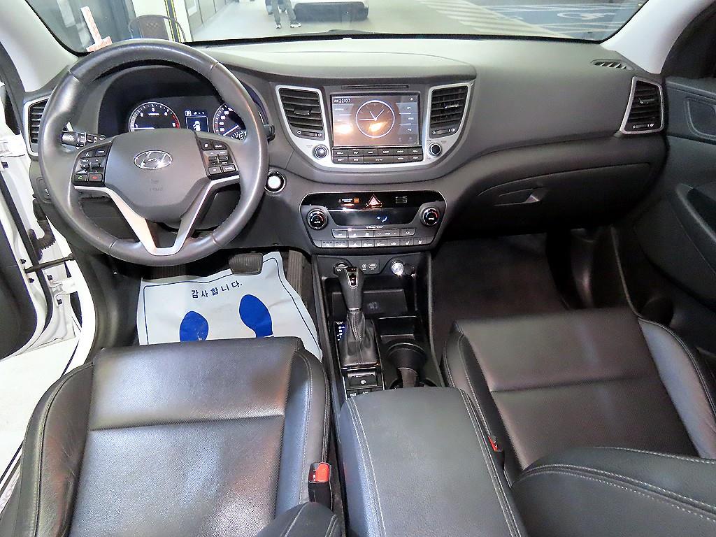 HYUNDAI Tucson - Vista 10