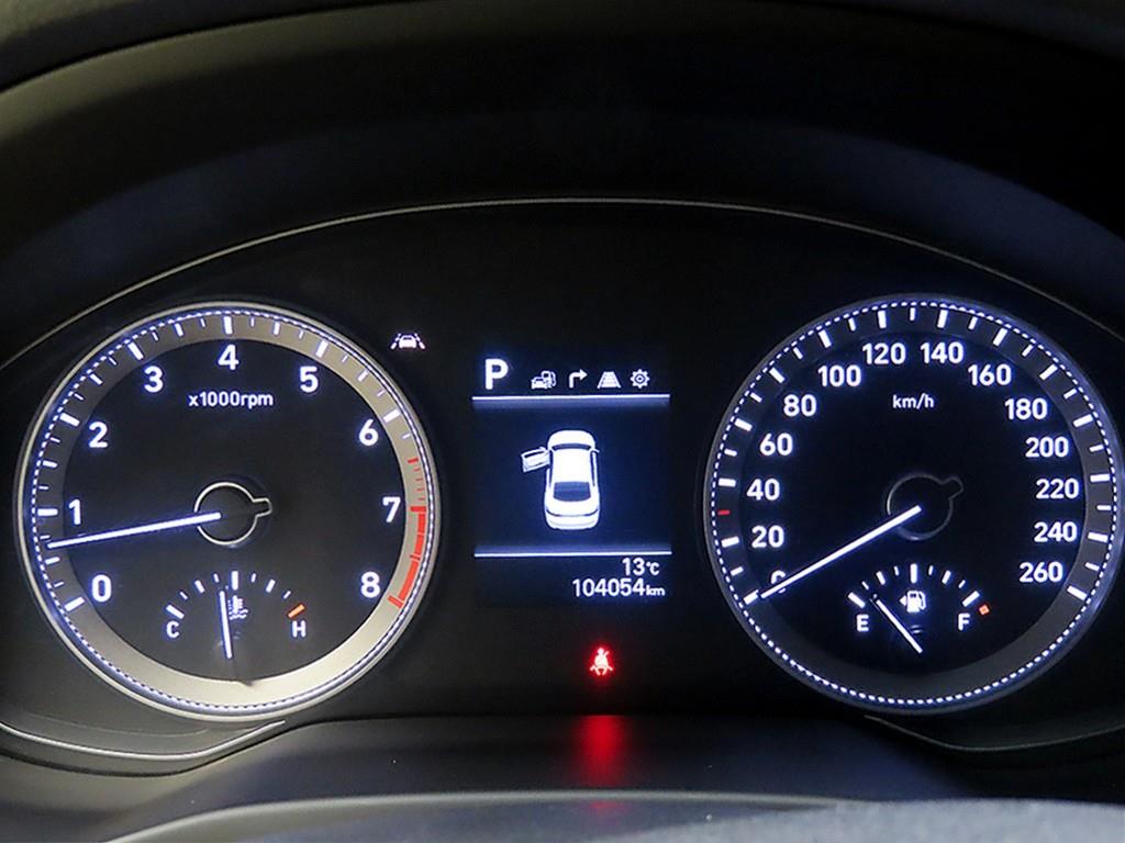 HYUNDAI Grandeur - Vista 8