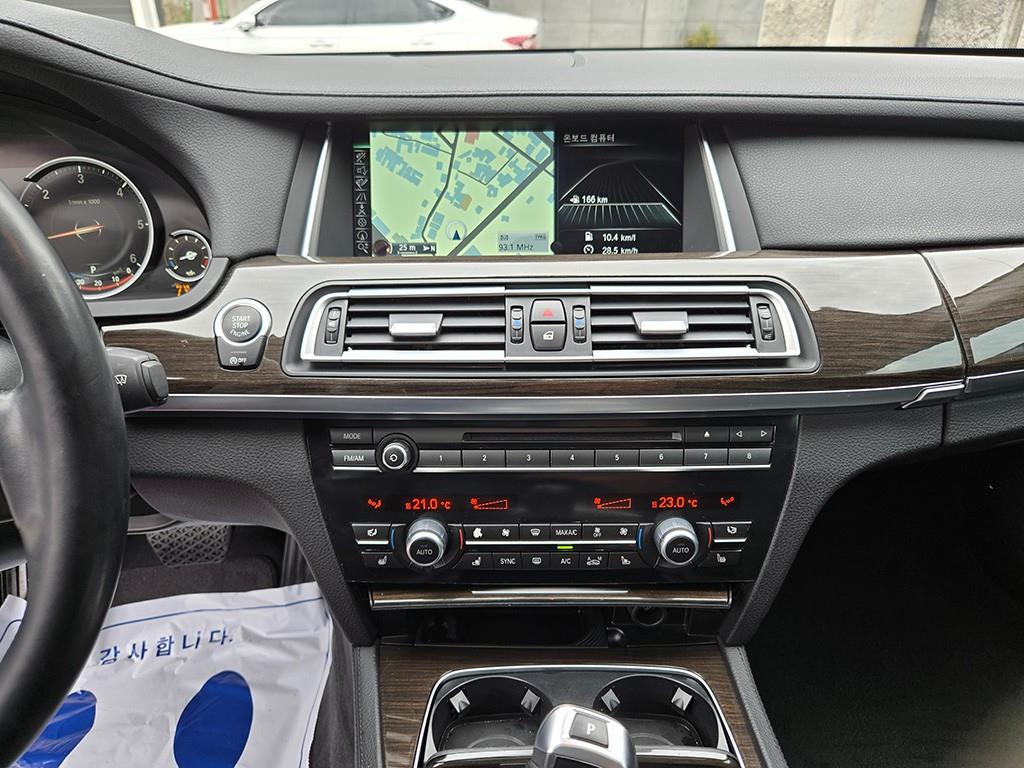 BMW 7 Series - Vista 10
