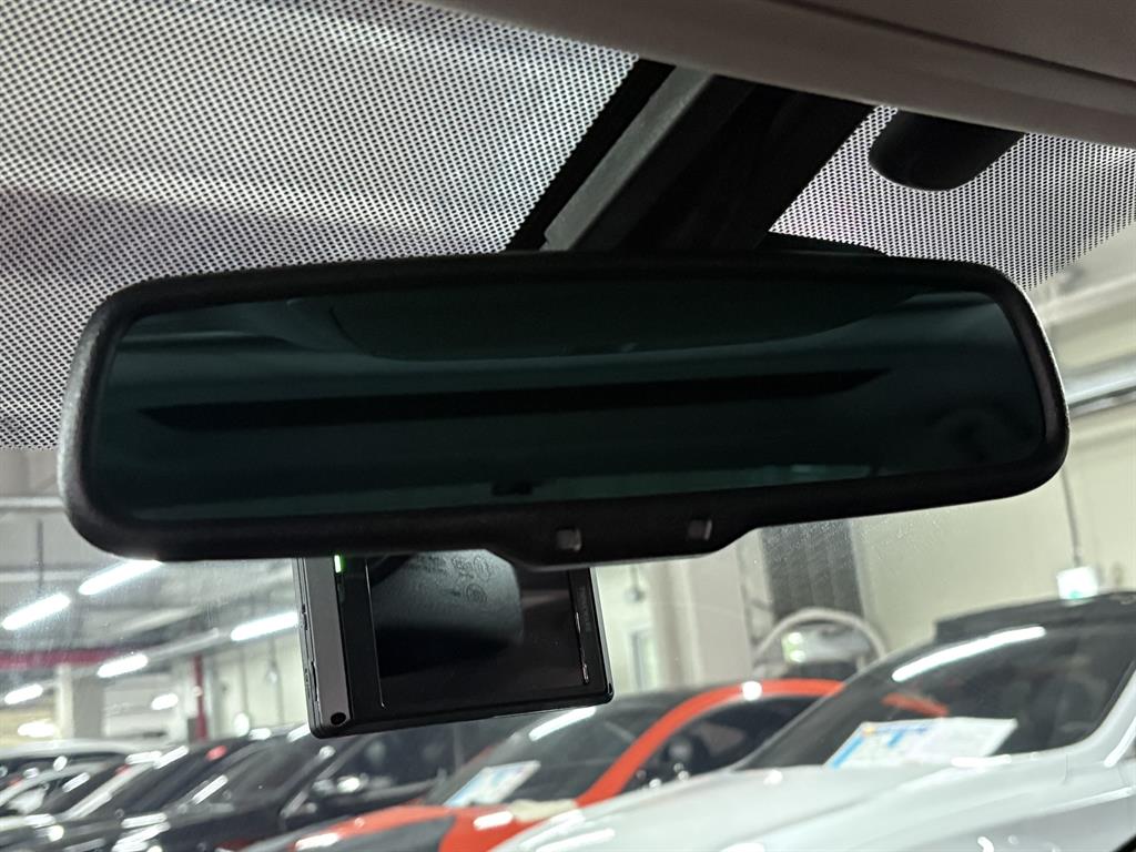 Nissan Maxima - Vista 12