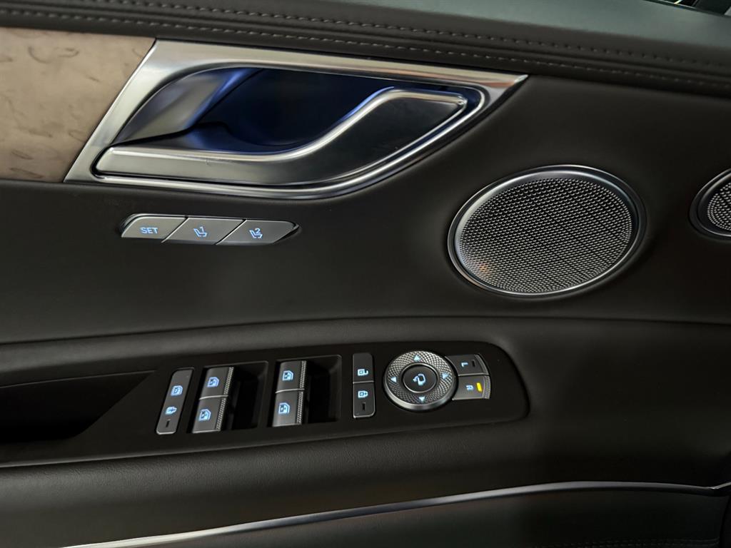 Genesis GV80 - Vista 9