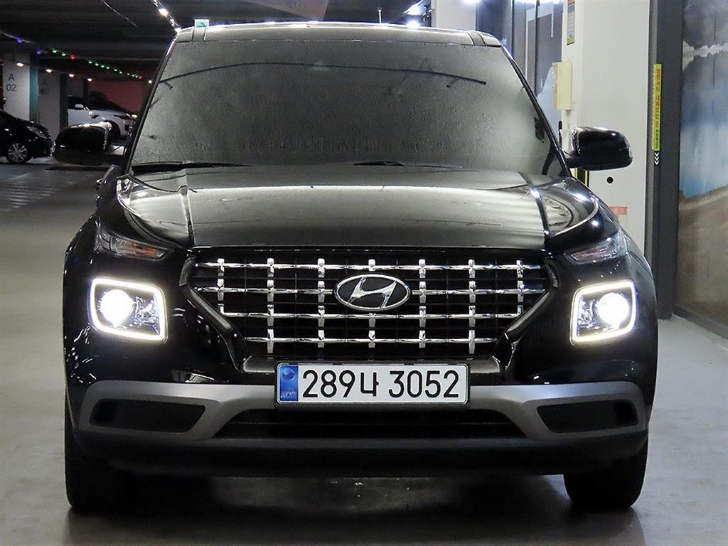 HYUNDAI Venue - Vista 2