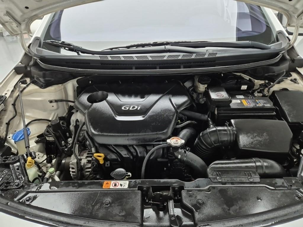 KIA K3 2013 Blanco - Importación desde Corea - HF Imports Iquique - Foto 16