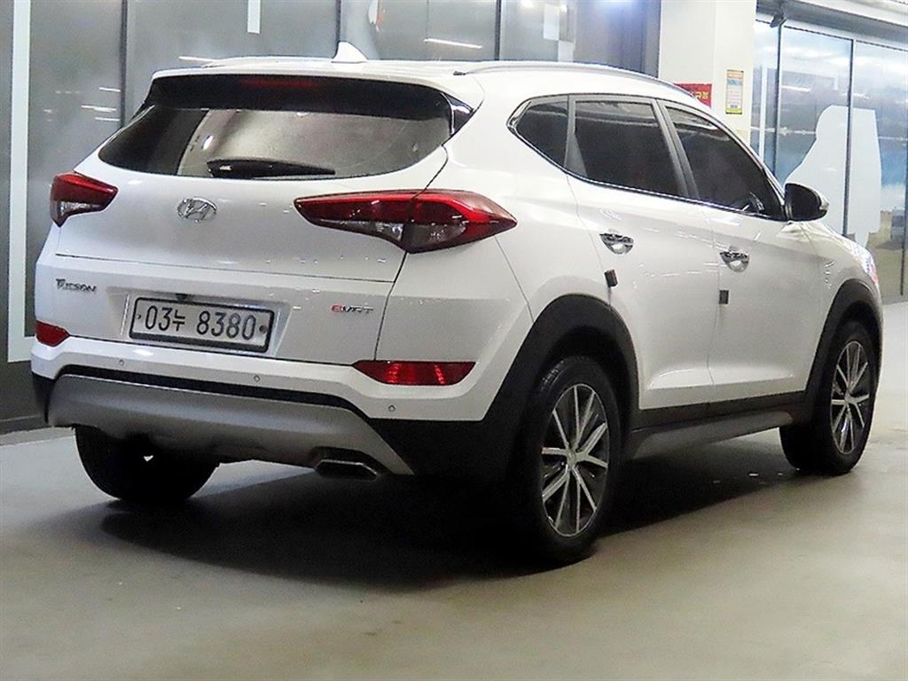 HYUNDAI Tucson - Vista 4