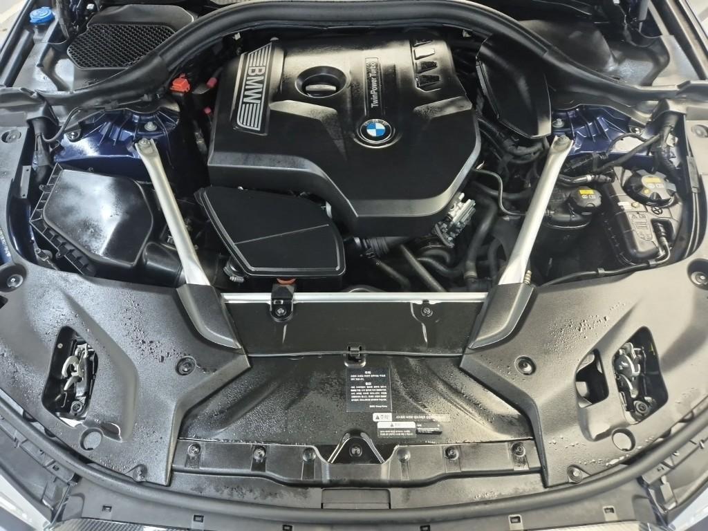 BMW 5 Series - Vista 5