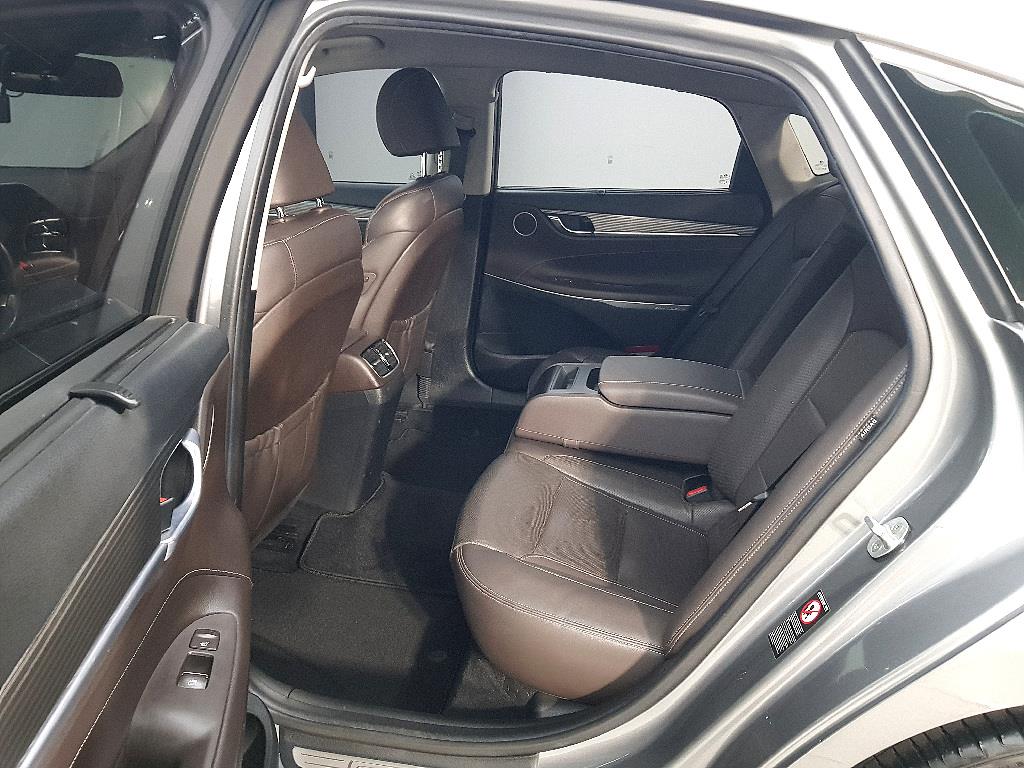 HYUNDAI Grandeur - Vista 9