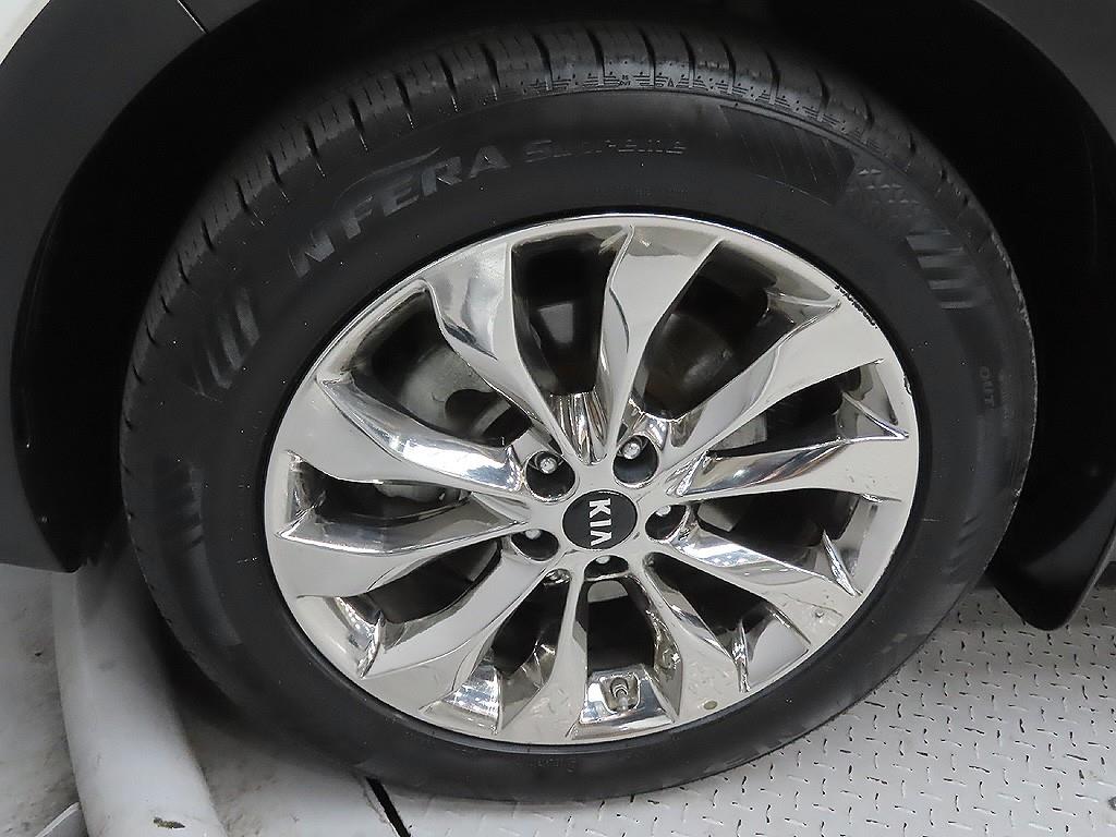 KIA Sorento - Vista 9