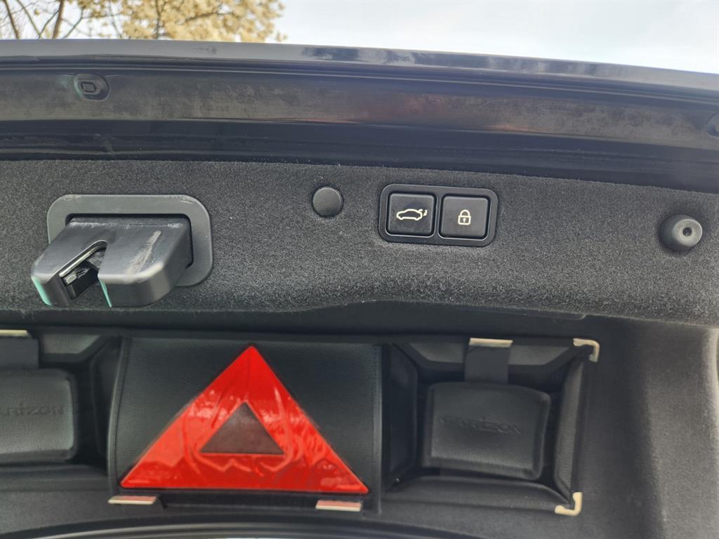 HYUNDAI Equus - Vista 6