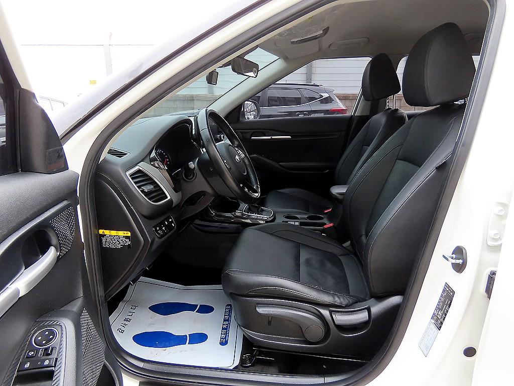 KIA Seltos - Vista 5