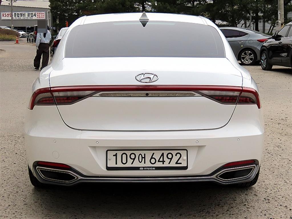 HYUNDAI Grandeur - Vista 4