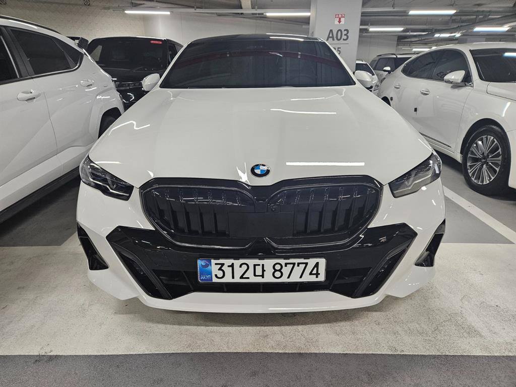 BMW 5 Series - Vista 3