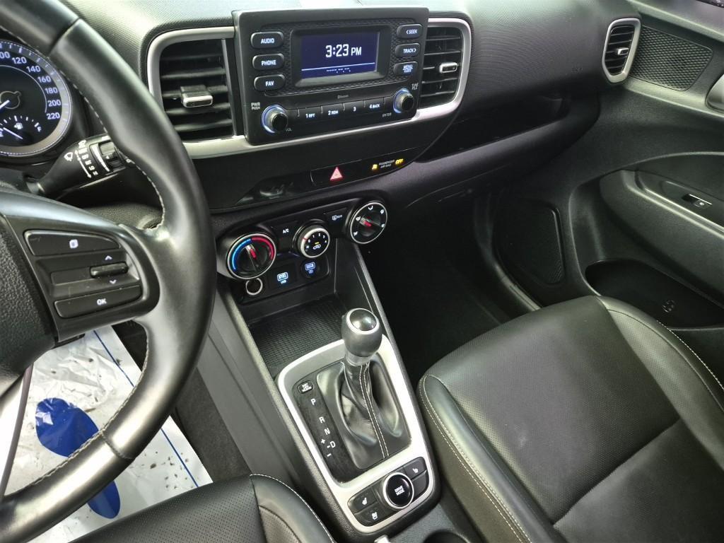 HYUNDAI Venue - Vista 10