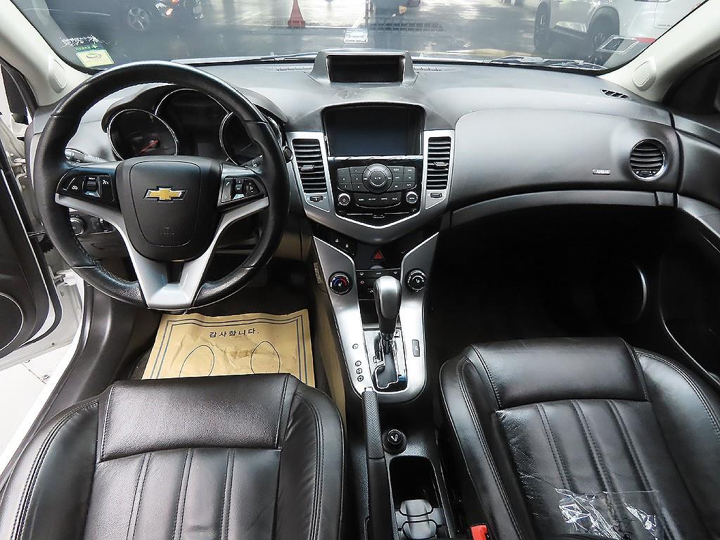 Chevrolet Cruise 2011 Blanco - Importación desde Corea - HF Imports Iquique - Foto 9