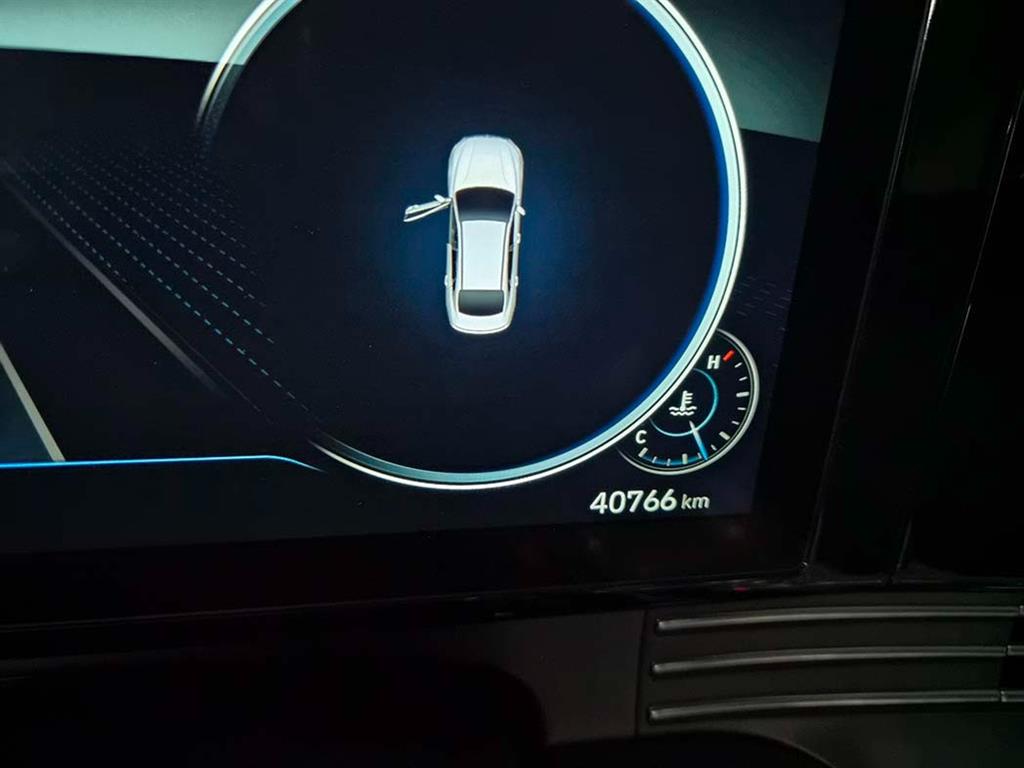 HYUNDAI Grandeur - Vista 9