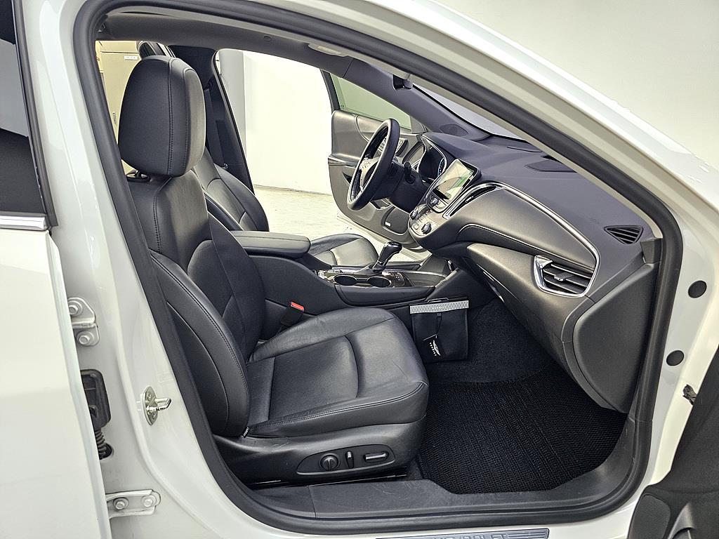 Chevrolet Malibu - Vista 11