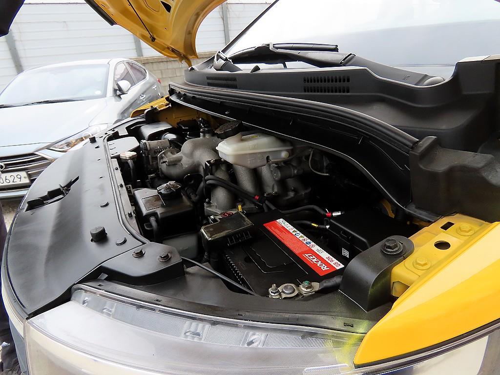 HYUNDAI Starex 2019 Amarillo - Importación desde Corea - HF Imports Iquique - Foto 19