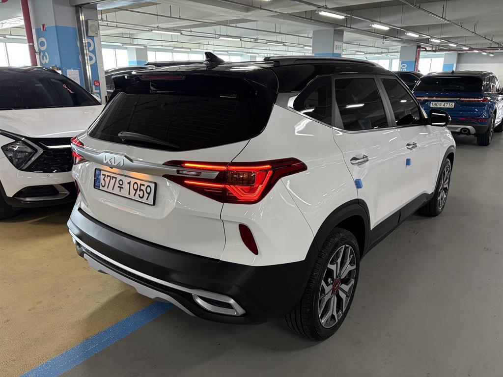 KIA Seltos - Vista 6