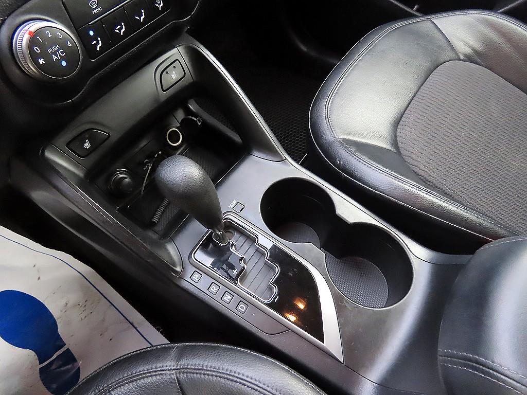 HYUNDAI Tucson - Vista 10