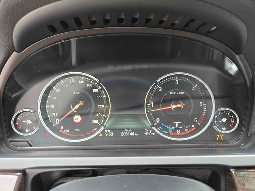 BMW 7 Series - Vista 8