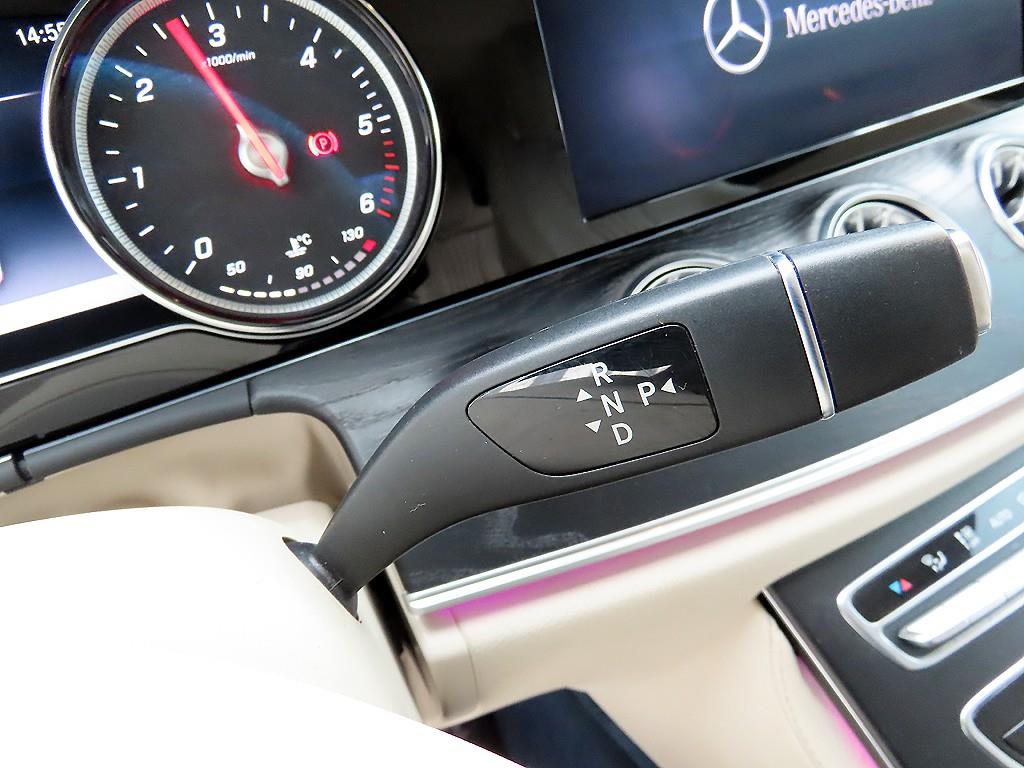 Mercedes Benz E class 2018 Blanco - Importación desde Corea - HF Imports Iquique - Foto 16