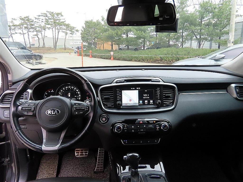 KIA Sorento - Vista 7