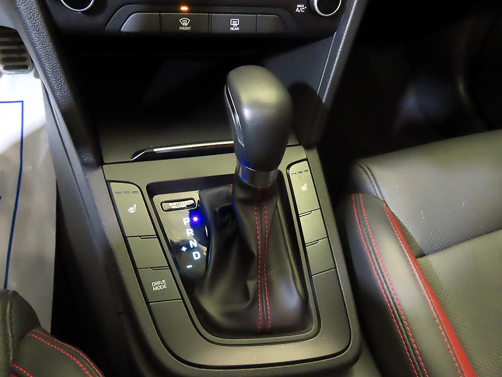 HYUNDAI Avante - Vista 12