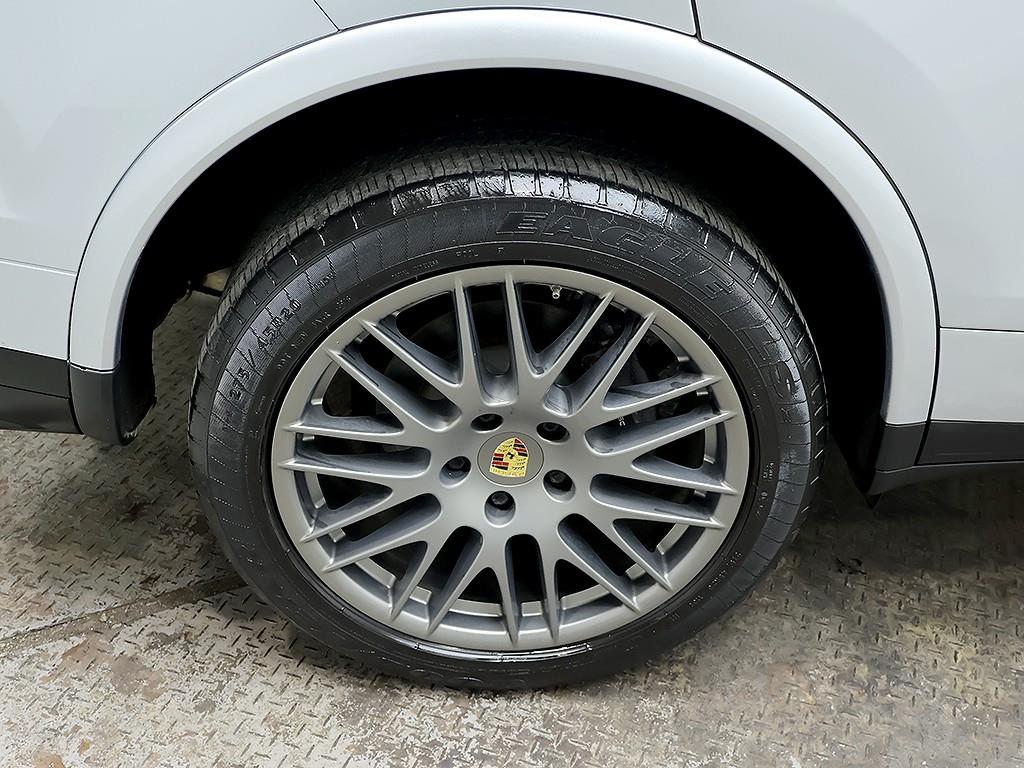 Porsche Cayenne 2017 Plateado - Importación desde Corea - HF Imports Iquique - Foto 8