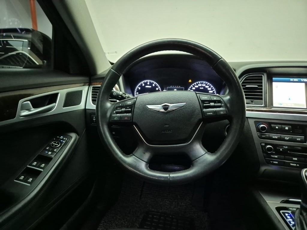 HYUNDAI Genesis - Vista 9