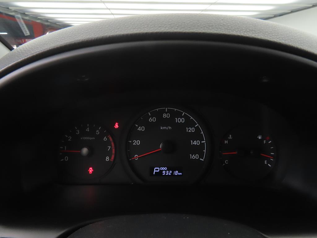 HYUNDAI Starex - Vista 9